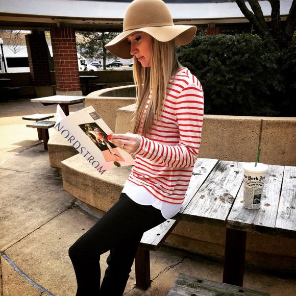 Meet your Posher, Jenna - Picture 3 of 3